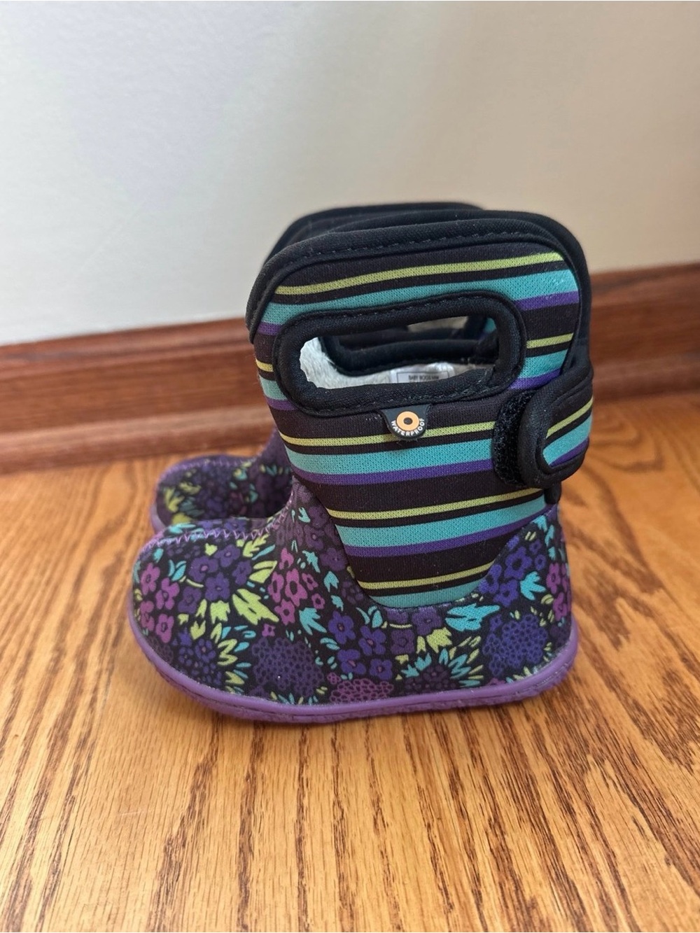 Bogs Boots Girls Size 5 Toddler Purple Stripes and Floral